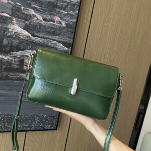 Top-grain vegetable-tanned cowhide crossbody bag, Korean style, fashionable, versatile, genuine leather women's bag, high-end commuting shoulder/crossbody bag